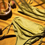 Bild in den Galerie-Viewer laden, Bandeau-Bikini-Set mit hoch tailliertem Unterteil